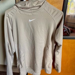 Nike pull over
